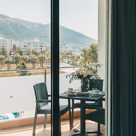 Apartment Modern Oasis Seaview