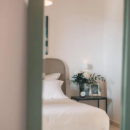 Modern Oasis Seaview Apartment *