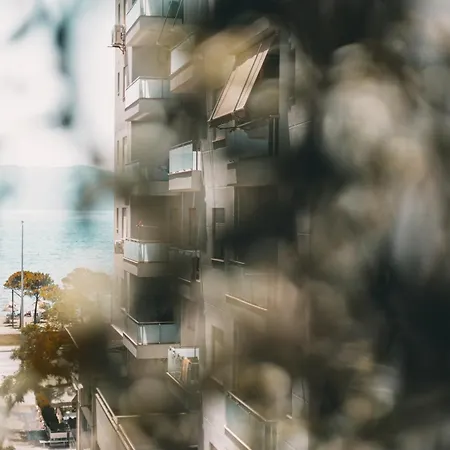 Modern Oasis Seaview * فلورا