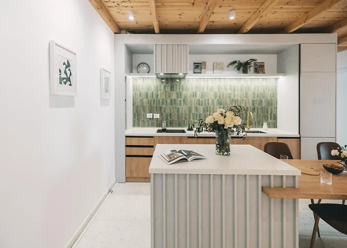 Modern Oasis Seaview *