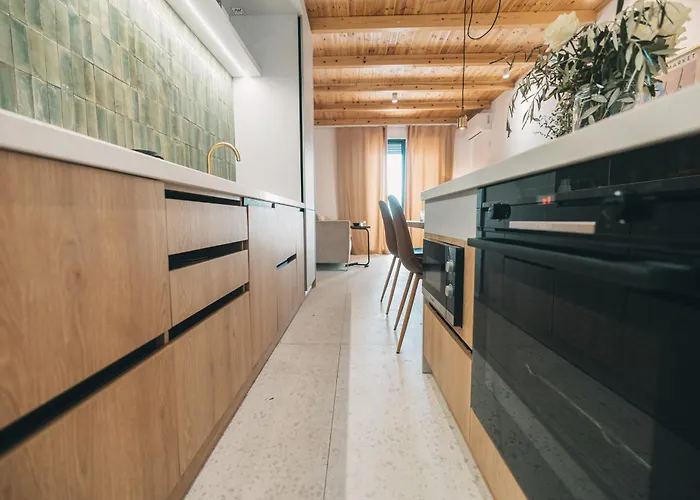 Modern Oasis Seaview Apartament *