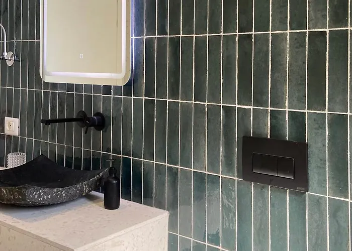 Modern Oasis Seaview